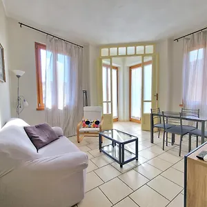 Center View Apartment